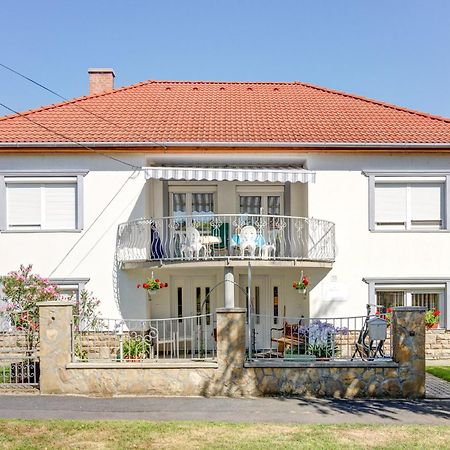 Ilona Apartman Héviz Zewnętrze zdjęcie