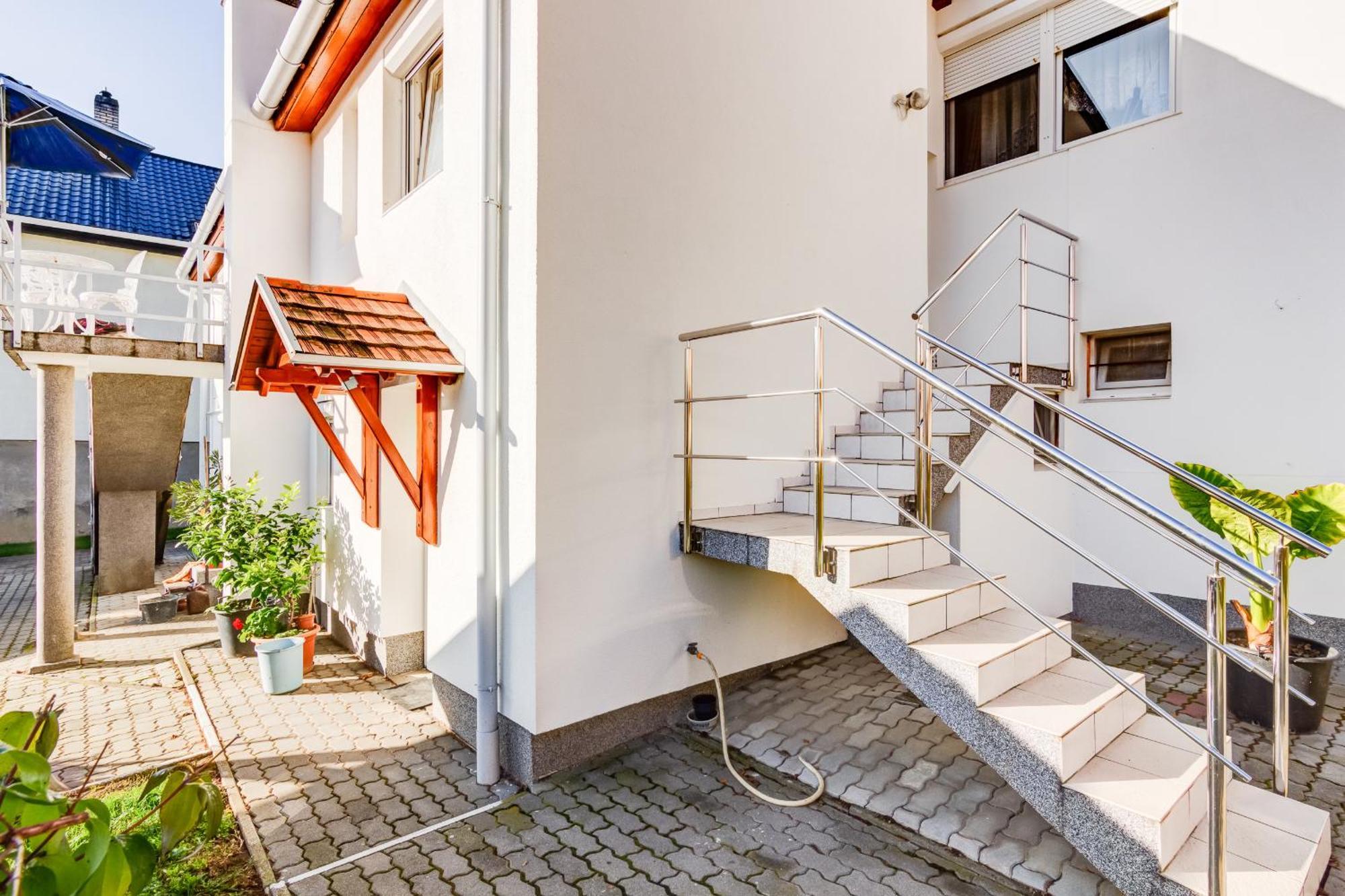 Ilona Apartman Héviz Zewnętrze zdjęcie